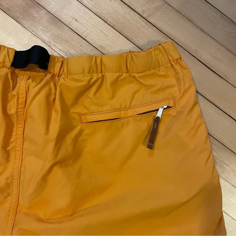 J. CREW Pull On Belted Shorts Zip Pockets 6” Inseam Hiking Camping Beach Unisex